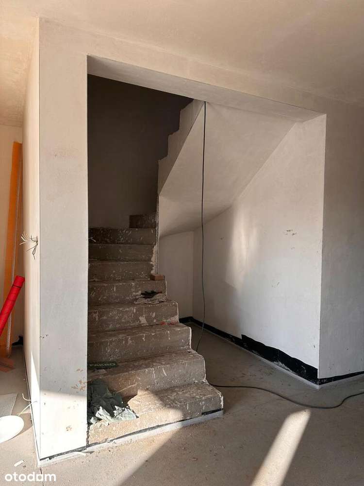 Bliźniak 104 m² na dużej działce 750 m²-5