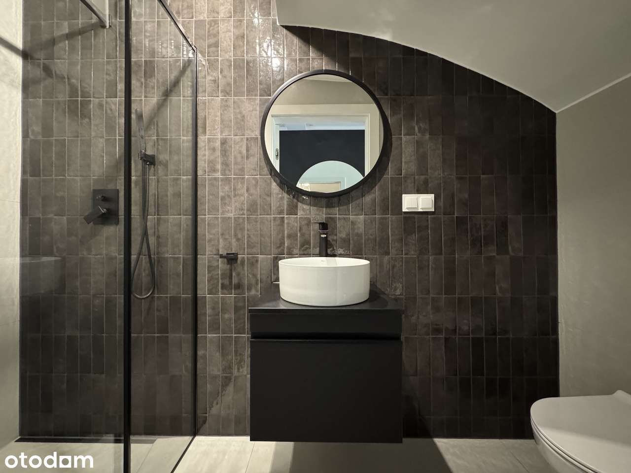 Wyposażony gotowy do zamieszkania dom 128 m2, sauna, jacuzzi, garaż!! - Pełny obrazek: 2/19