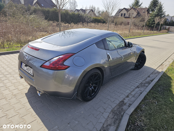 Nissan 370 Z - 6