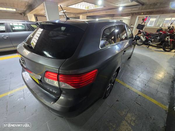 Toyota Avensis SW - 5