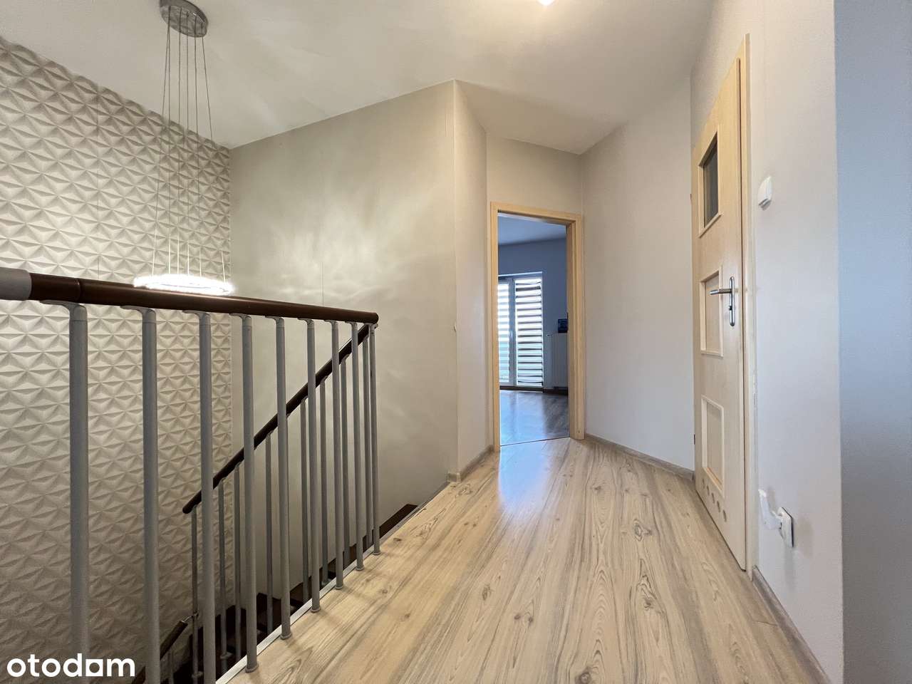 Dwupoziomowe - 4pok./122m2/m.garażowe/3x taras/os. Na Stoku-17