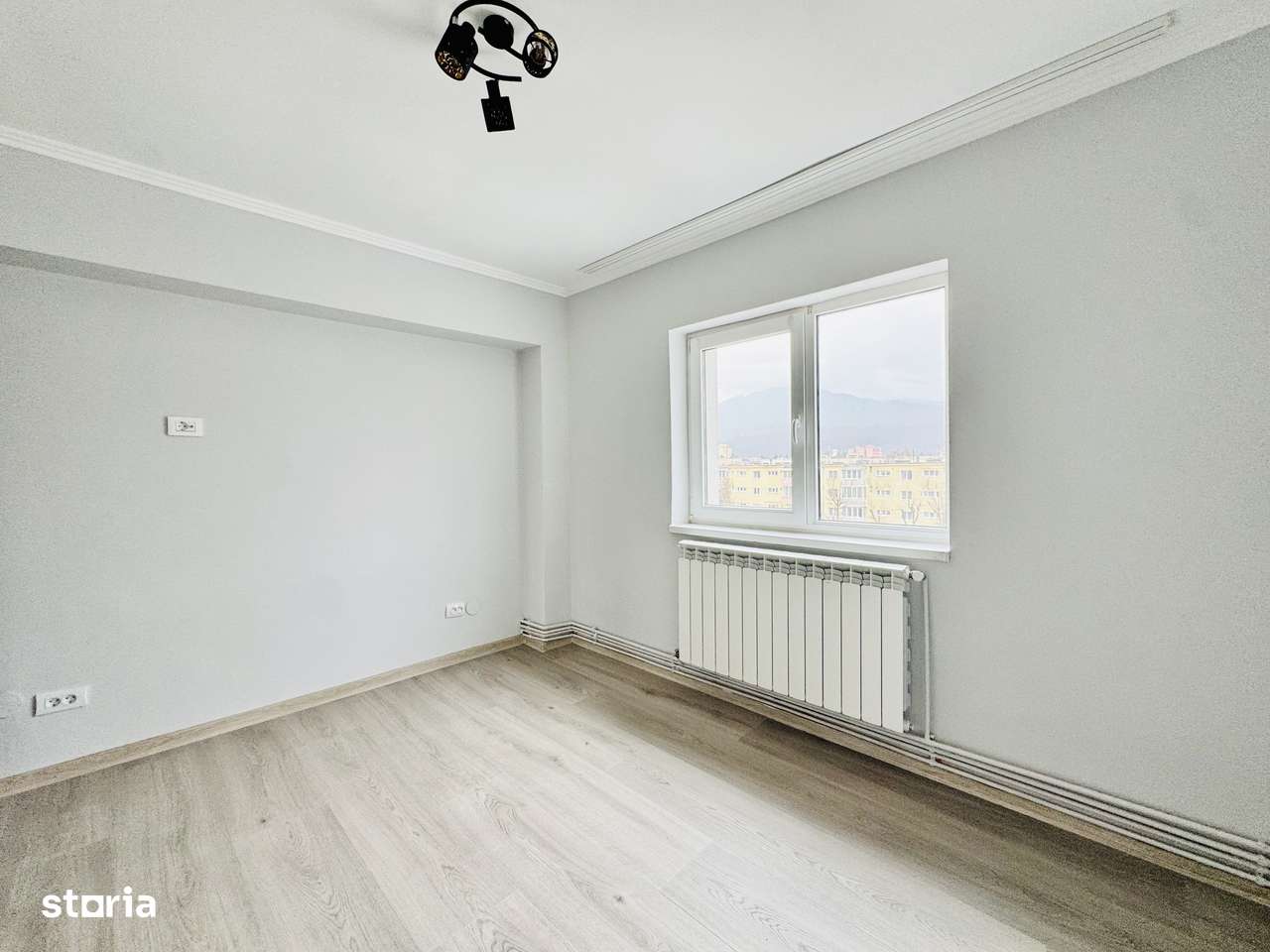 Apartament 2 camere de vânzare – Calea București cu vedere spre munte-1