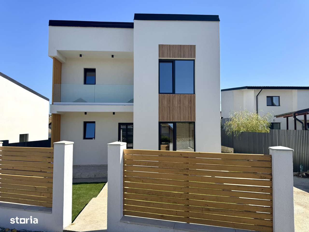 Pozitie buna! Finalizata! CANALIZARE!Dressing!Vila 4 camere, Miroslava - Imagine principală: 2/13