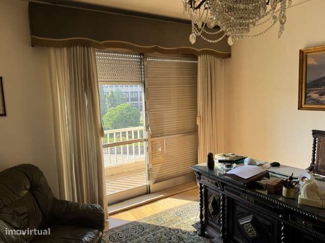 Apartamento T5 na Rua do Campo Alegre-31