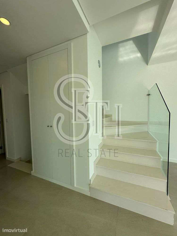 MORADIA V3+1 CENTRO DA CIDADE-17