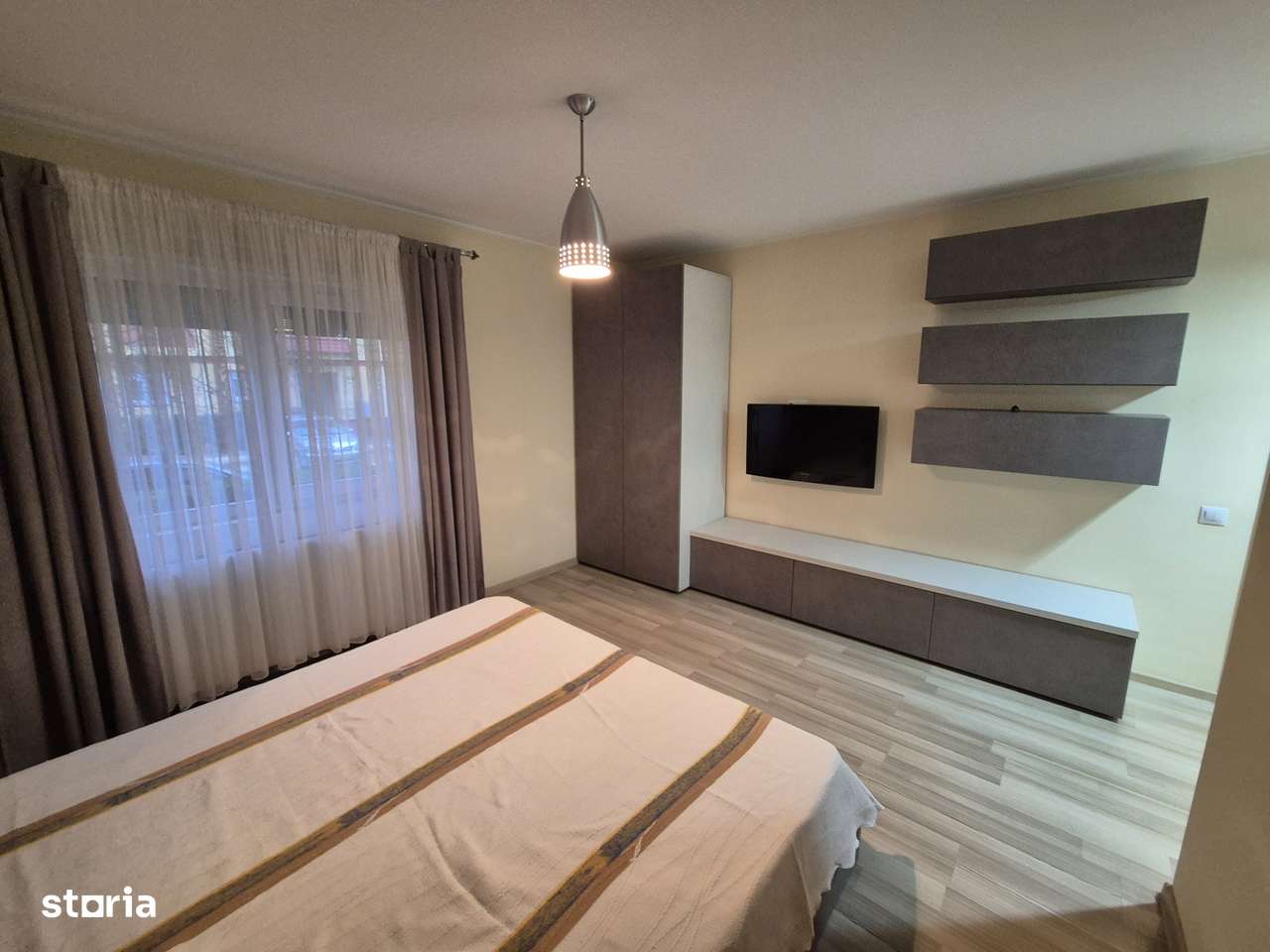 Apartament 4 camere Piata Sud-16