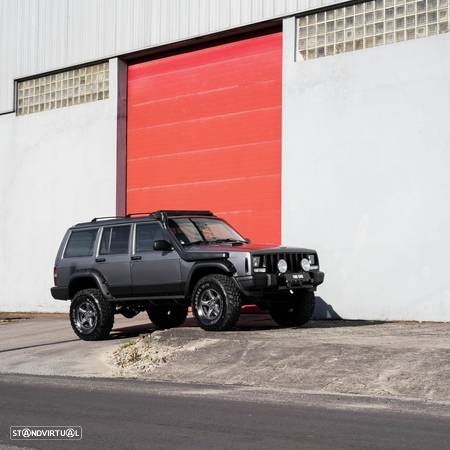 Jeep Cherokee - 4