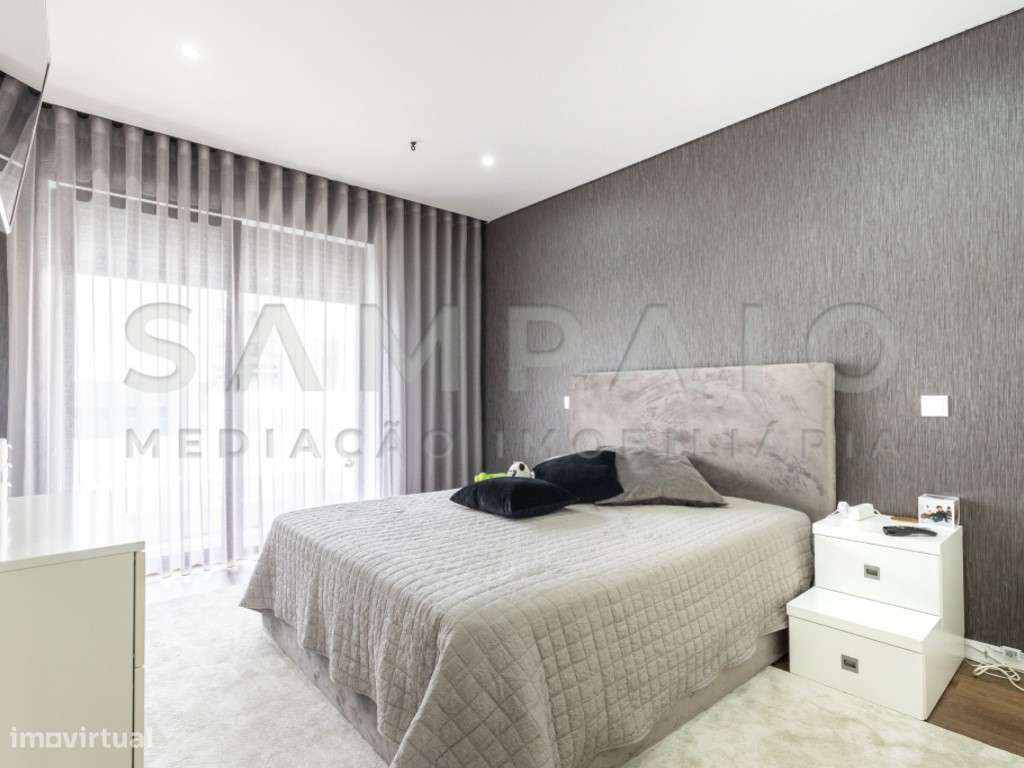 Moradia T3+1 em São Pedro da Cova-23