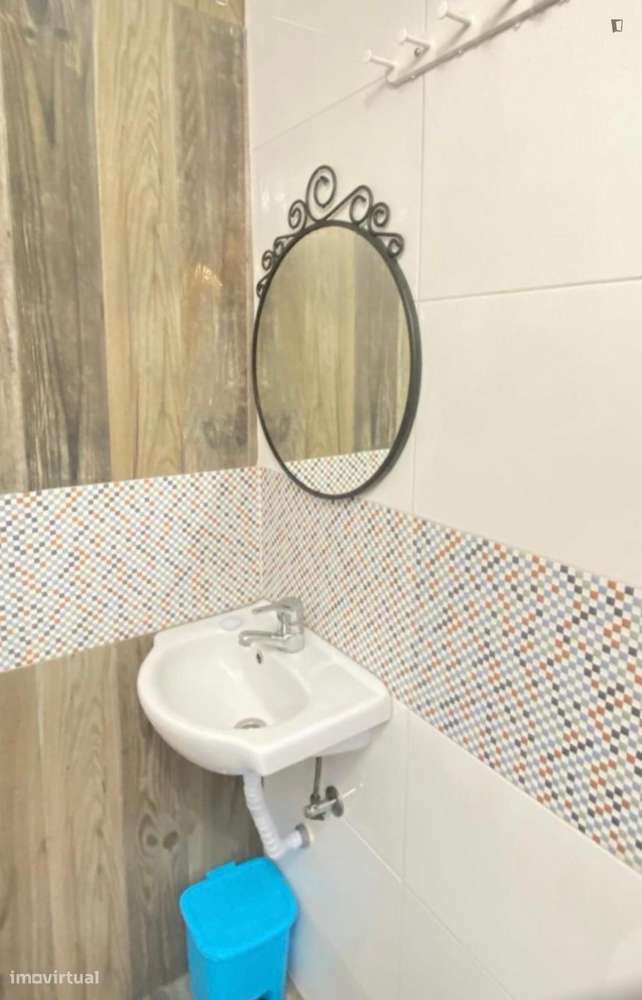 Quarto - localizado em Lapa Lisbon - Grande imagem: 5/7