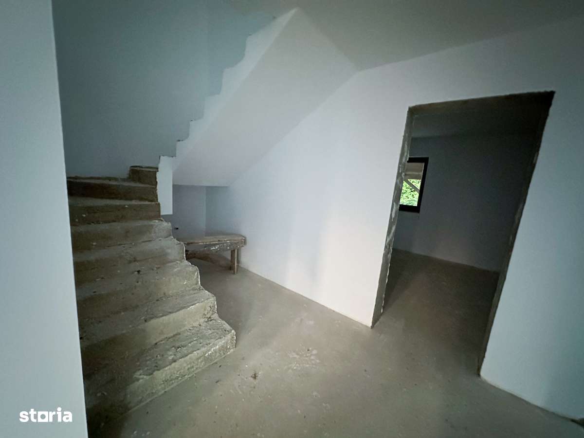 Casă Nouă, Semifinisată, În Ipotești, Suceava, Locație Perfectă - Imagine principală: 5/8