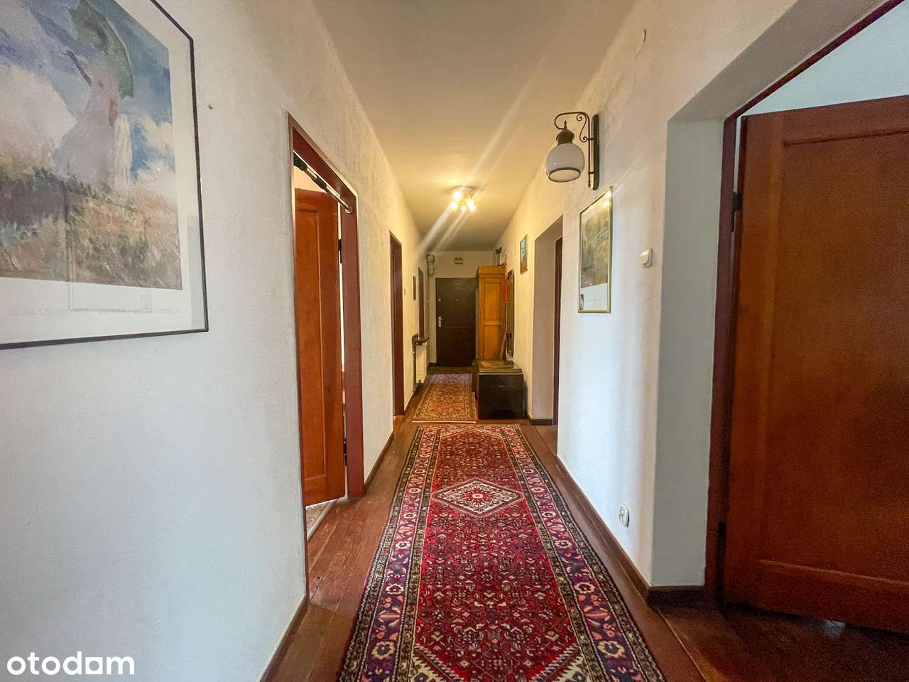 Przestronne wnętrze | 4 niezależne pokoje | podłogi i drzwi drewniane-3