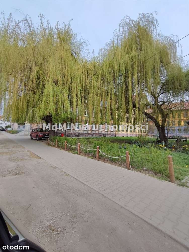 Mieszkanie z potencjałem w dostępnej cenie !!!-1