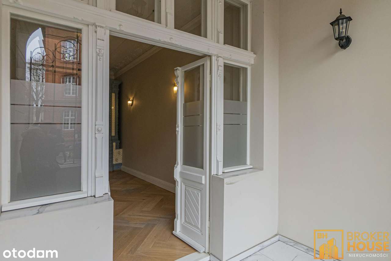 PIĘKNY LOKAL W PRESTIŻOWEJ KAMIENICY-18