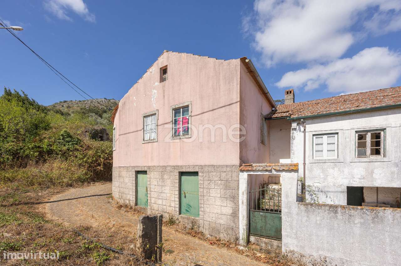 Moradia T2+2 | Garagem | Alvaiázere | Ao abrigo do Simplex-19