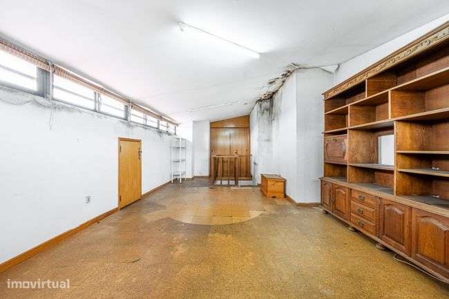 Apartamento T3 à venda em Braga-27