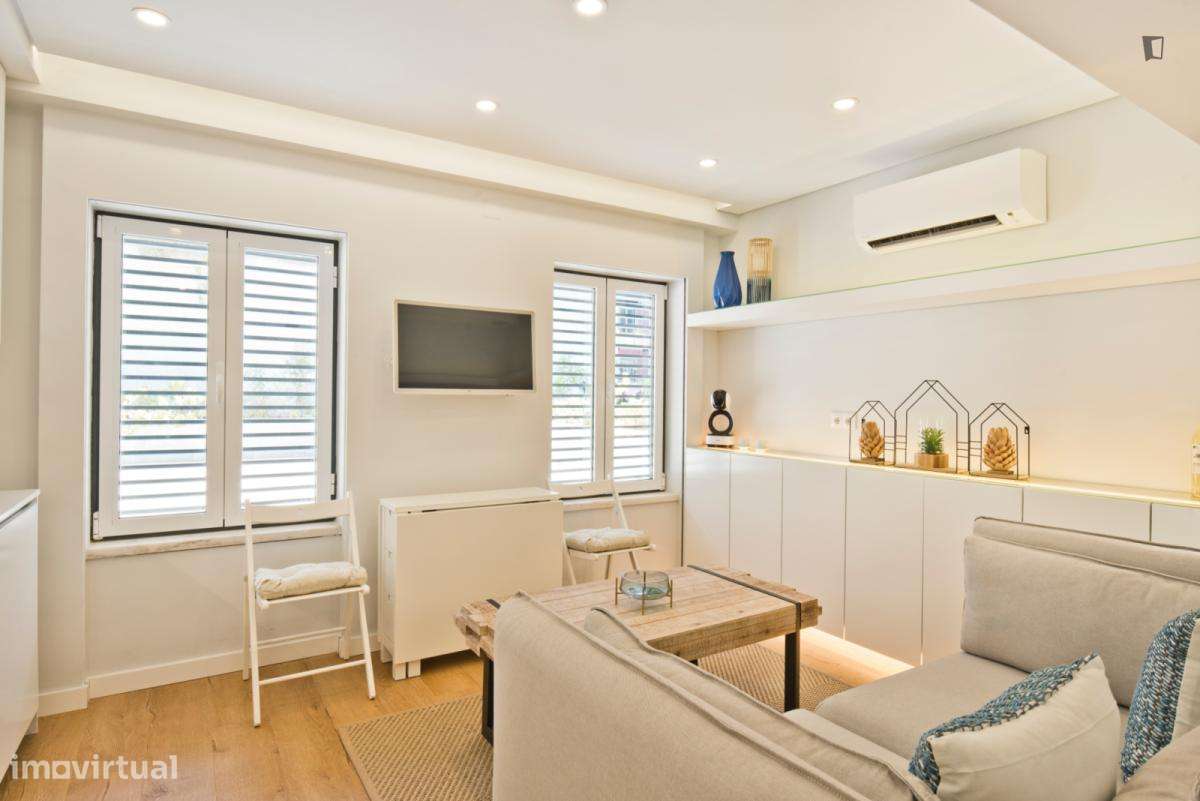 Apartamento com 1 quartos - localizado em Lapa Lisbon - Grande imagem: 2/10
