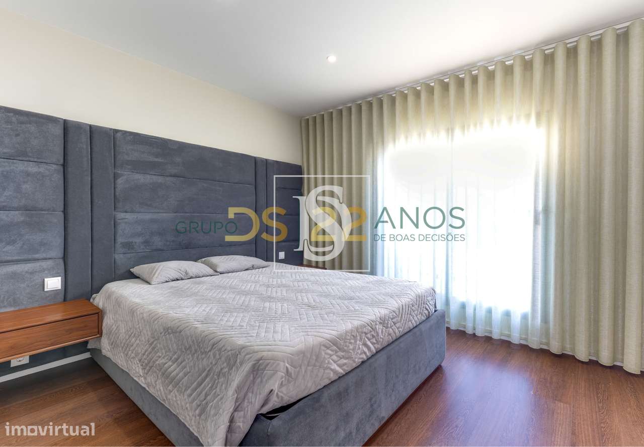 Moradia de construção moderna, situada na 3. ª linha de praia na Póvoa-18