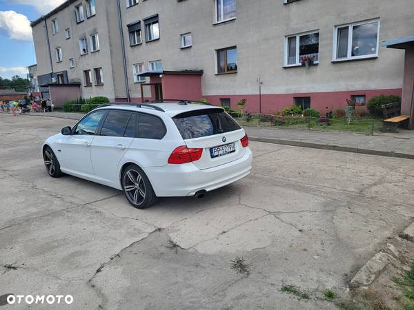 BMW Seria 3 318d - 13