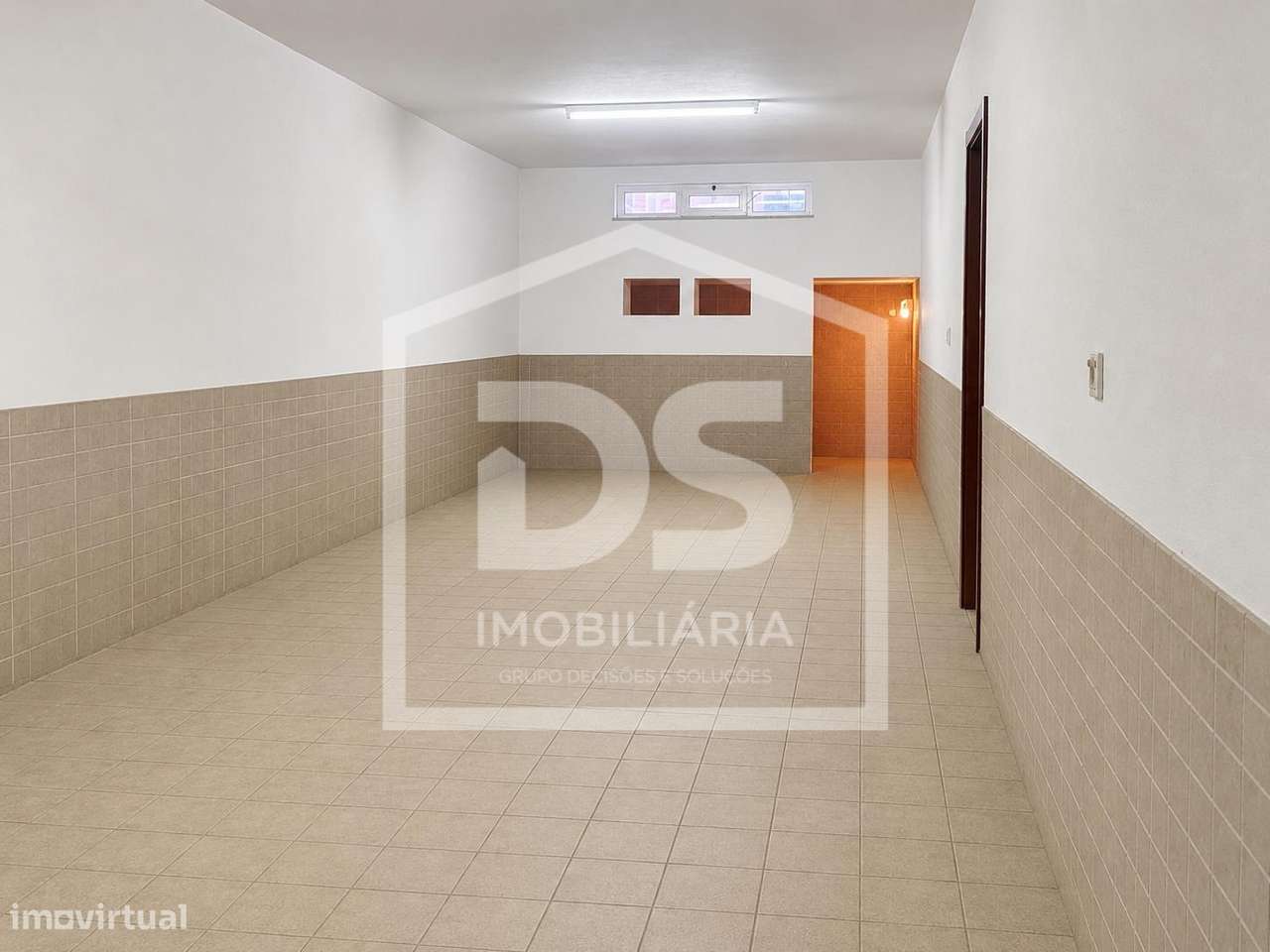 Moradia T4 Premium com Terraço e Garagem - Godim-23
