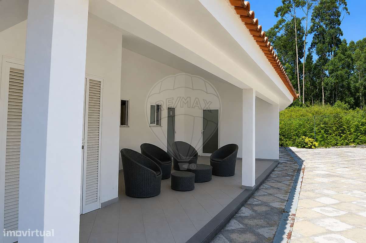 Moradia T4 para venda-26