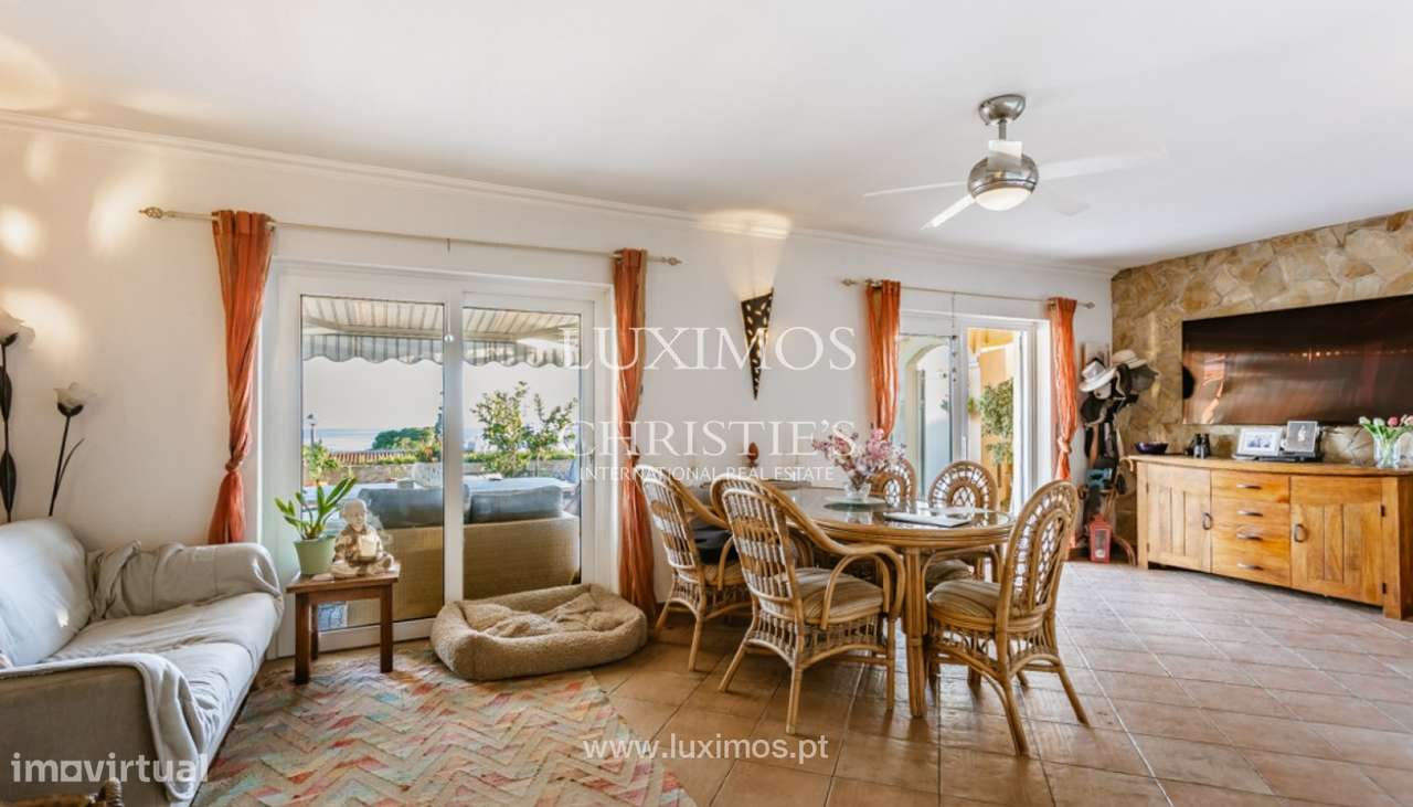 Moradia com piscina e garagem para venda em Salema, Algarve-13