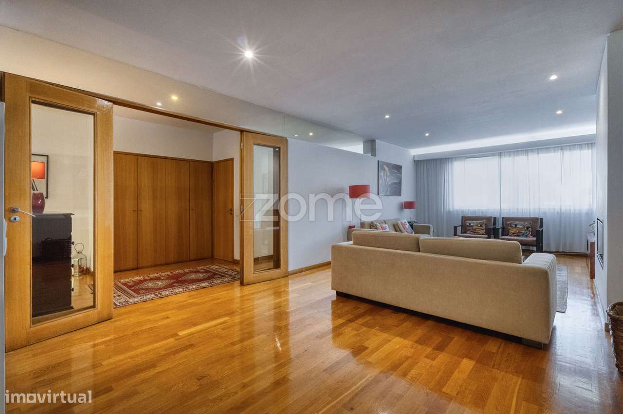 Moradia T4 com 4 suítes, na Rua Gomes Teixeira, Matosinhos-12