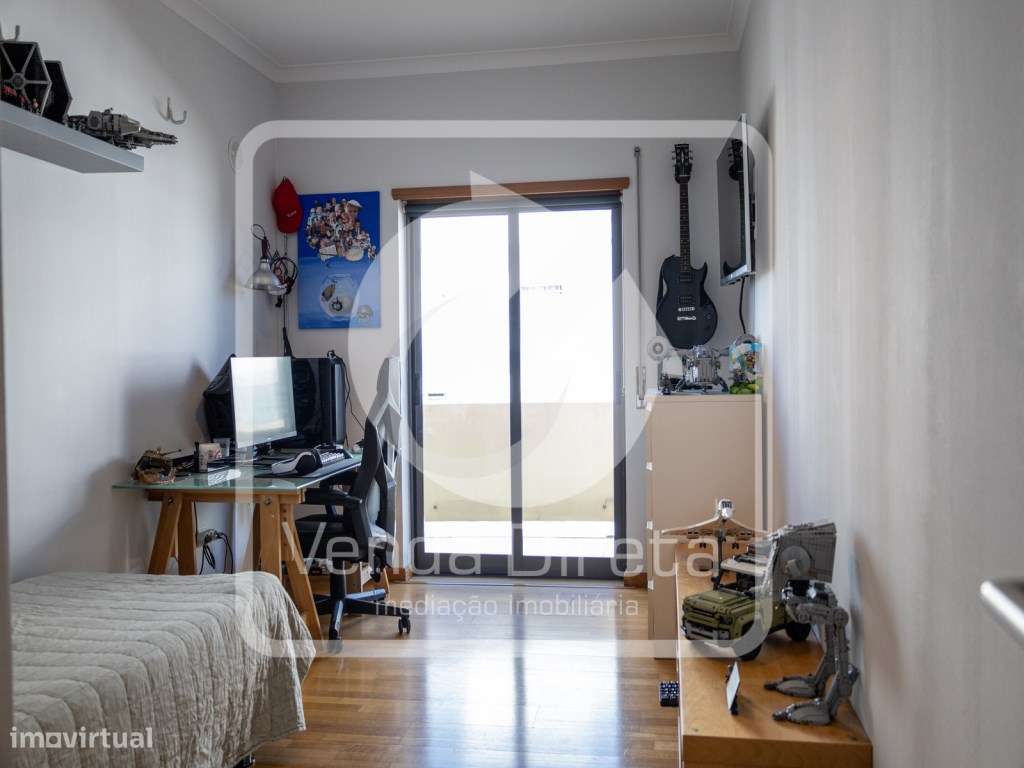 Apartamento T3 em Setúbal com box e vista para Serra da Arrábida-26