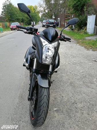 Kawasaki ER - 8