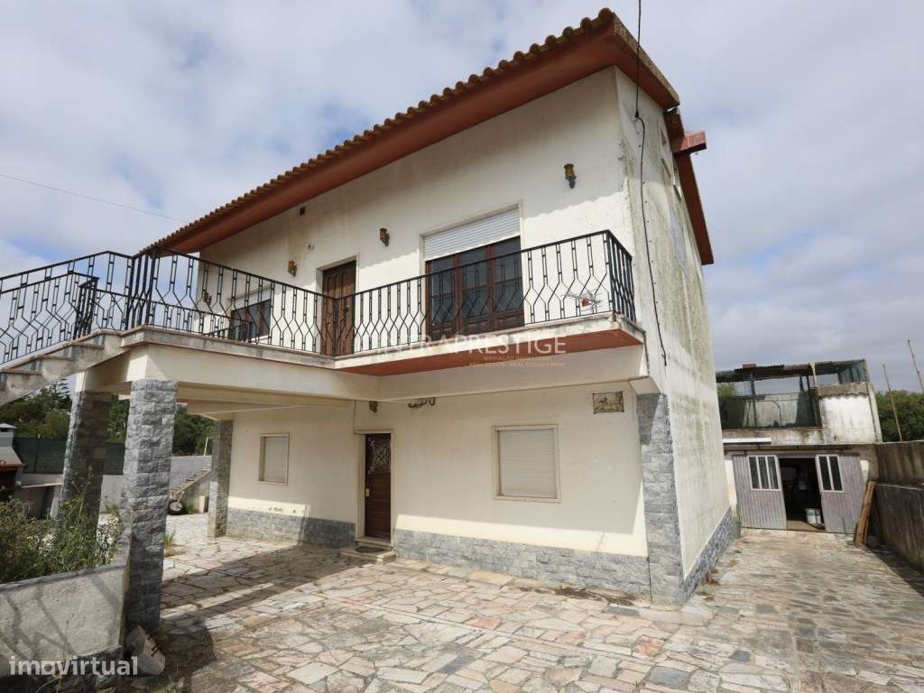 Moradia Isolada de 7 Assoalhadas em Montelavar - Sintra-3
