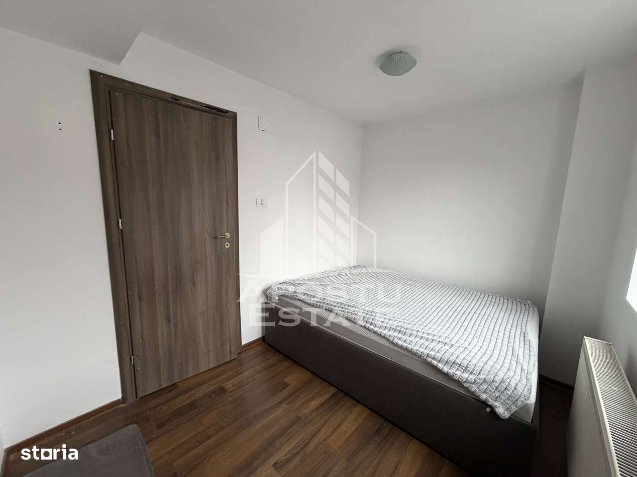 Casă individuală , curte mare , terasă acoperită , Zona Plopi - Imagine principală: 4/14