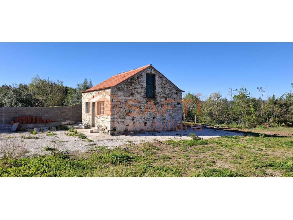 Casa para reconstrução em aldeia tranquila - Grande imagem: 3/8
