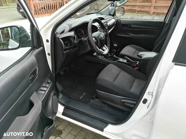 Toyota Hilux 4x4 Double Cab Duty Comfort - 6