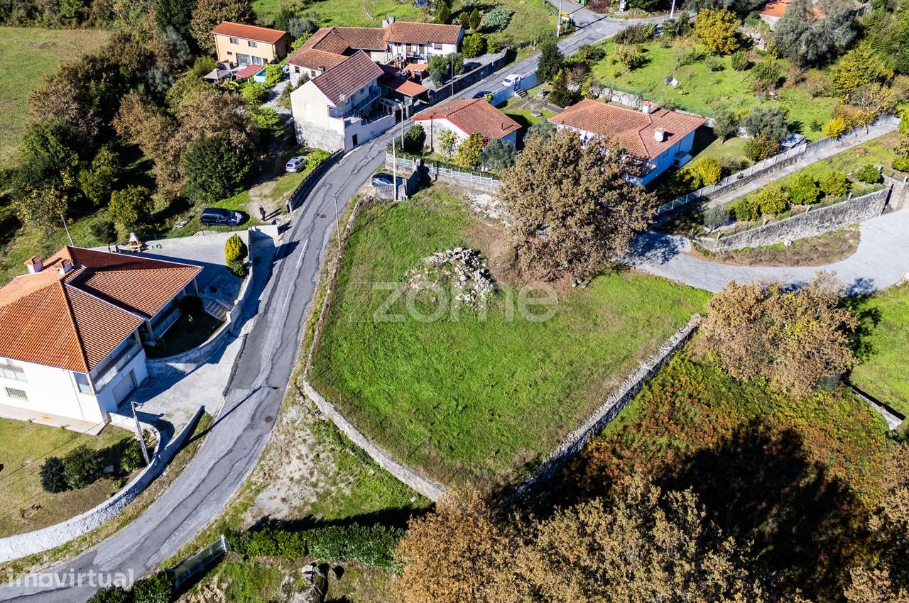 Terreno Urbano 1.1013m2 / Construção até 890m2 - Campos e Louredo - Grande imagem: 4/24