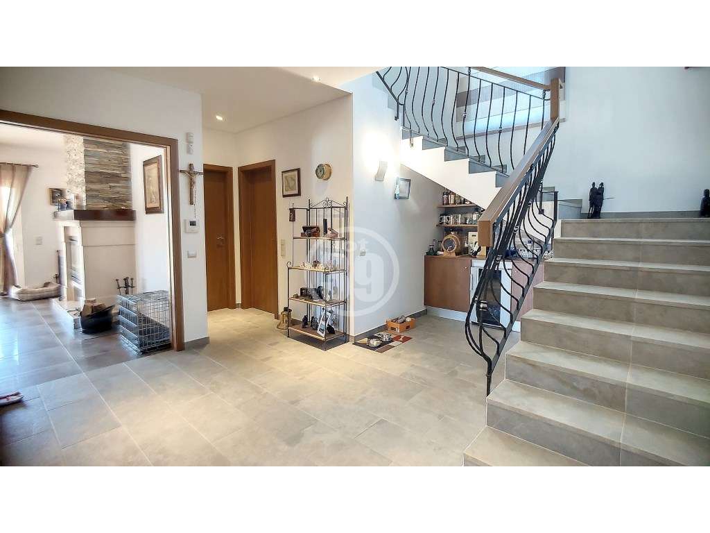 Maravilhosa moradia de luxo com 4 quartos a 10 minutos a pé da praia. - Grande imagem: 5/59