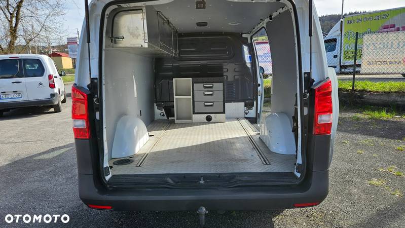 Mercedes-Benz Vito automat rok 2021 klima webasto kamera warsztat koguty led hak RWD specjalny - 4