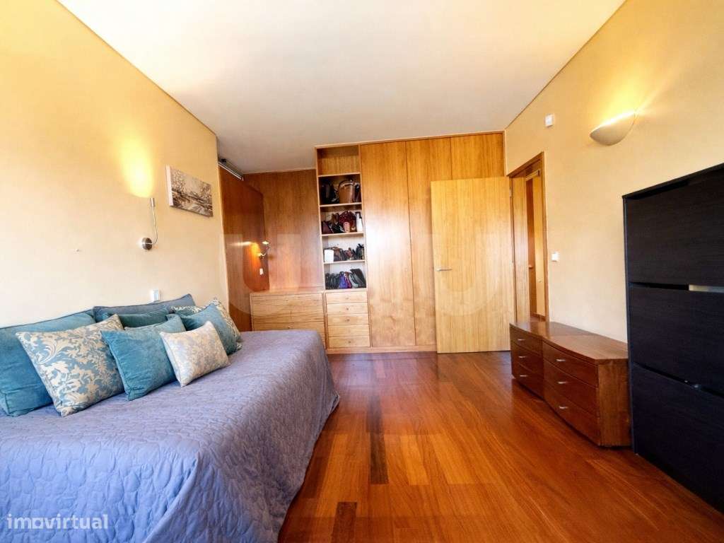 Moradia T5 Moderna com Jardim e Cave Ampla - Árvore, Vila do Conde-28