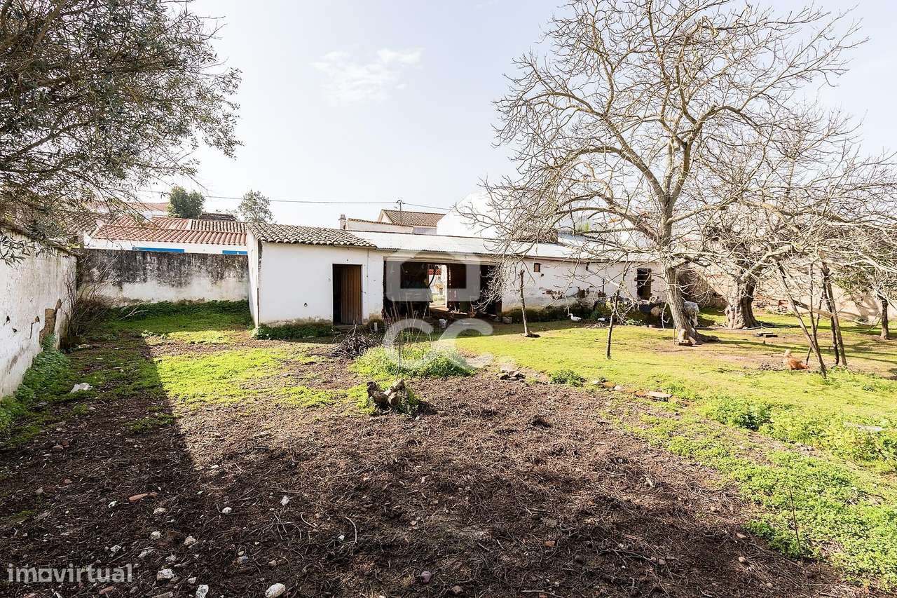 Moradia térrea c/ 311 m² de construção em lote de 1124 m² | Vila de Fr - Grande imagem: 4/60