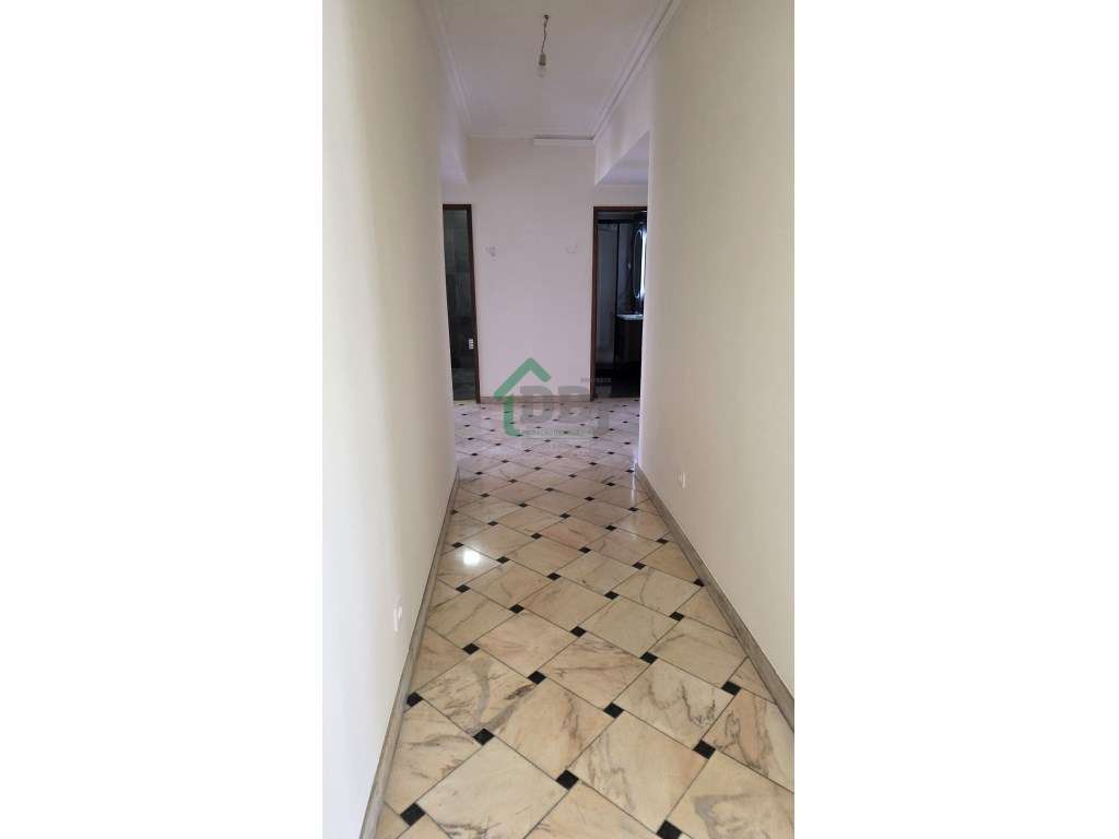 Nova Oportunidade! T5 Renovado no Centro da Covilhã-11