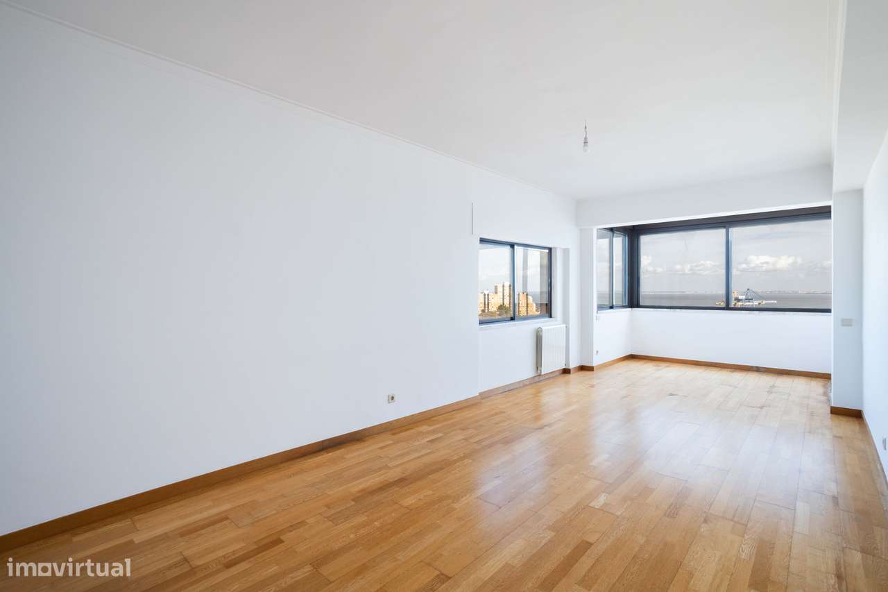 Apartamento T2 Excepcional: Conforto, Elegância e Localização Premium - Grande imagem: 5/32