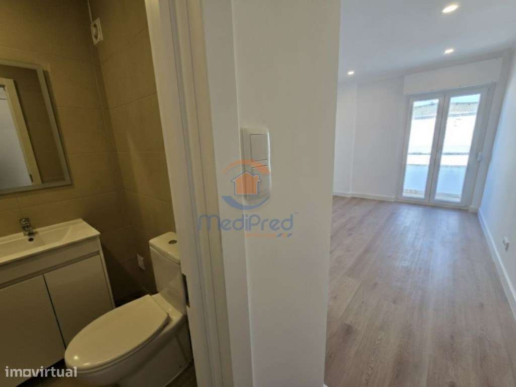 Apartamento T3 Totalmente Remodelado | Camarate, Loures-19
