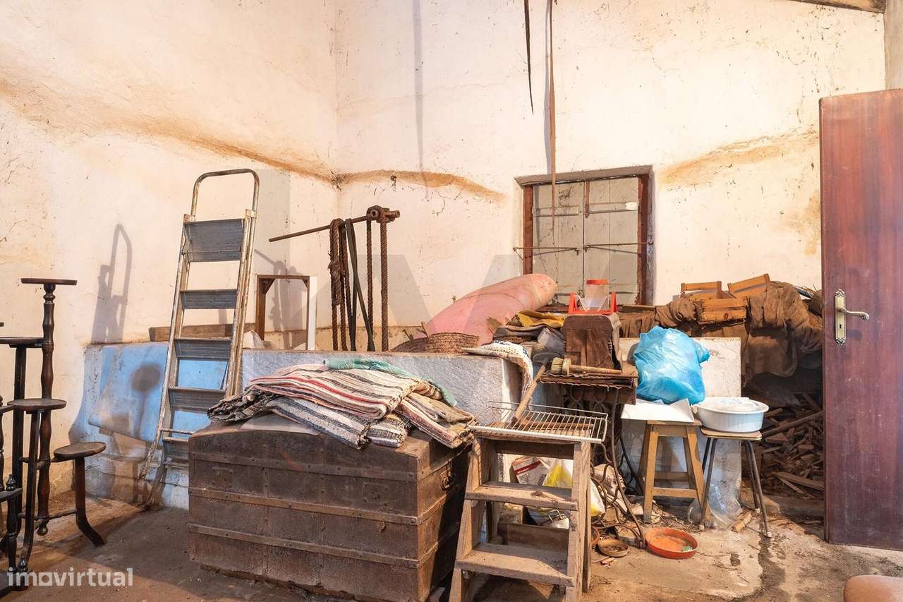 Moradia T10 com Terreno (ÁREA TOTAL 1143m2)  – Arneiro das Milhariças-8