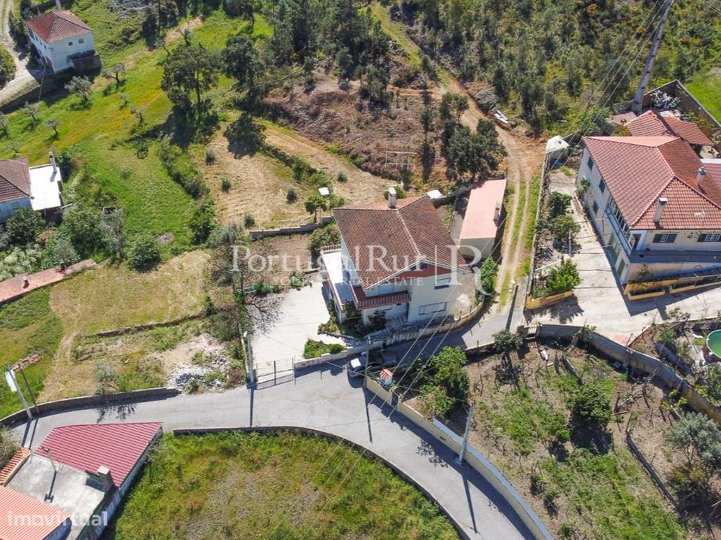 Moradia T5 com quintal e garagem proximo de Proença-a-Nova - Grande imagem: 2/60