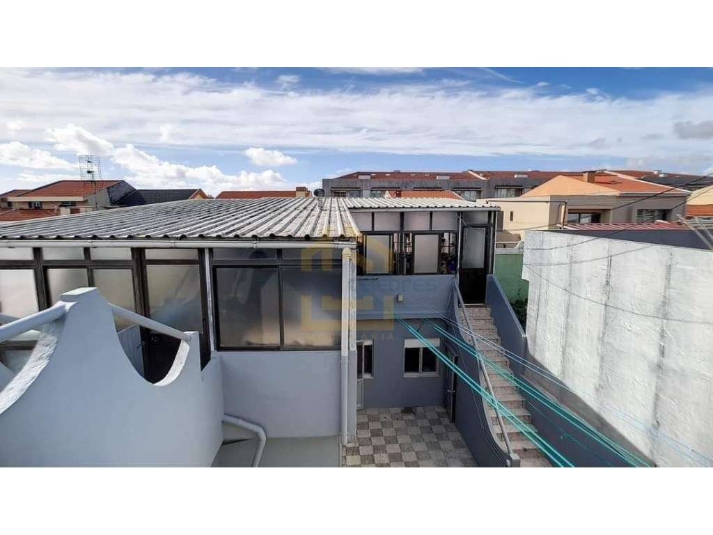 Moradia Bi-Familiar V7 nas Caxinas apenas 500 metros da praia e jun...-23