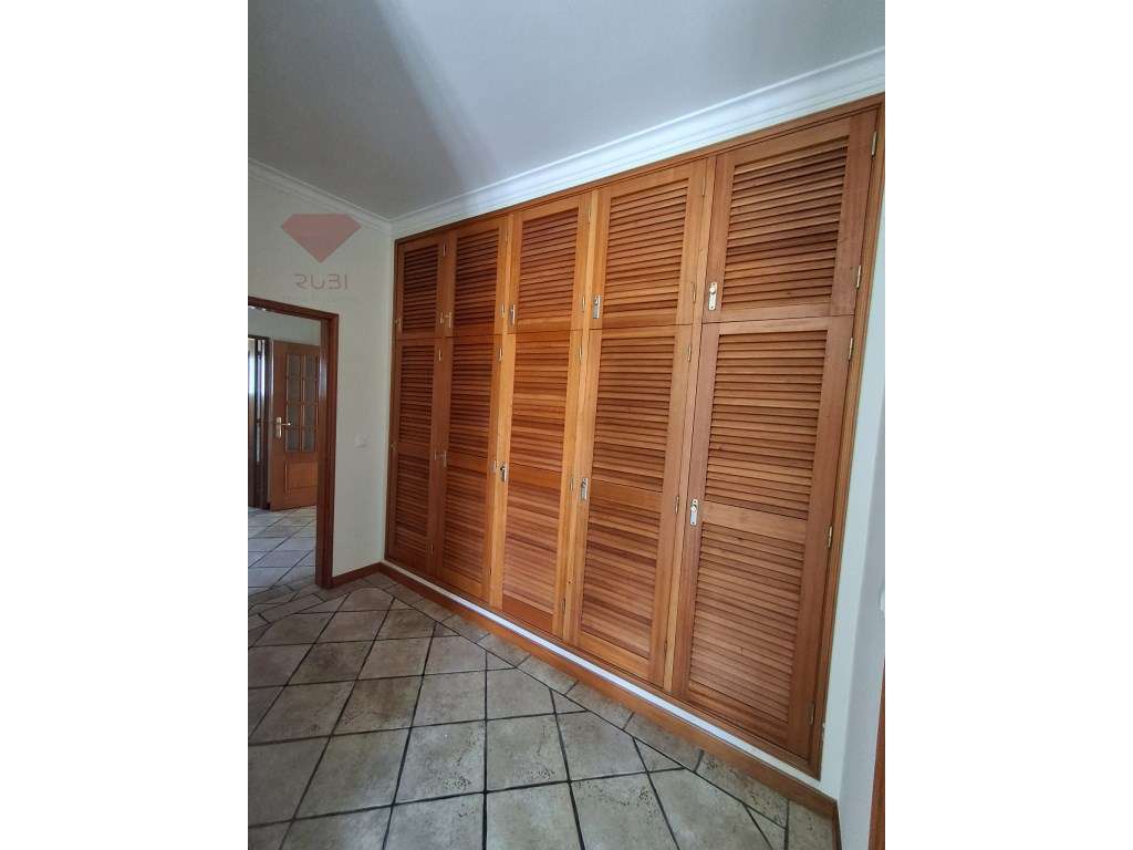 Moradia Exclusiva em Sesimbra-14