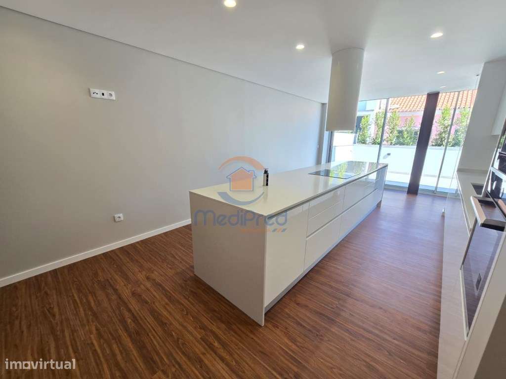 Moradia T3+1 NOVA, com Rooftop de 45 m2 | Famões, Odivelas - Grande imagem: 5/46