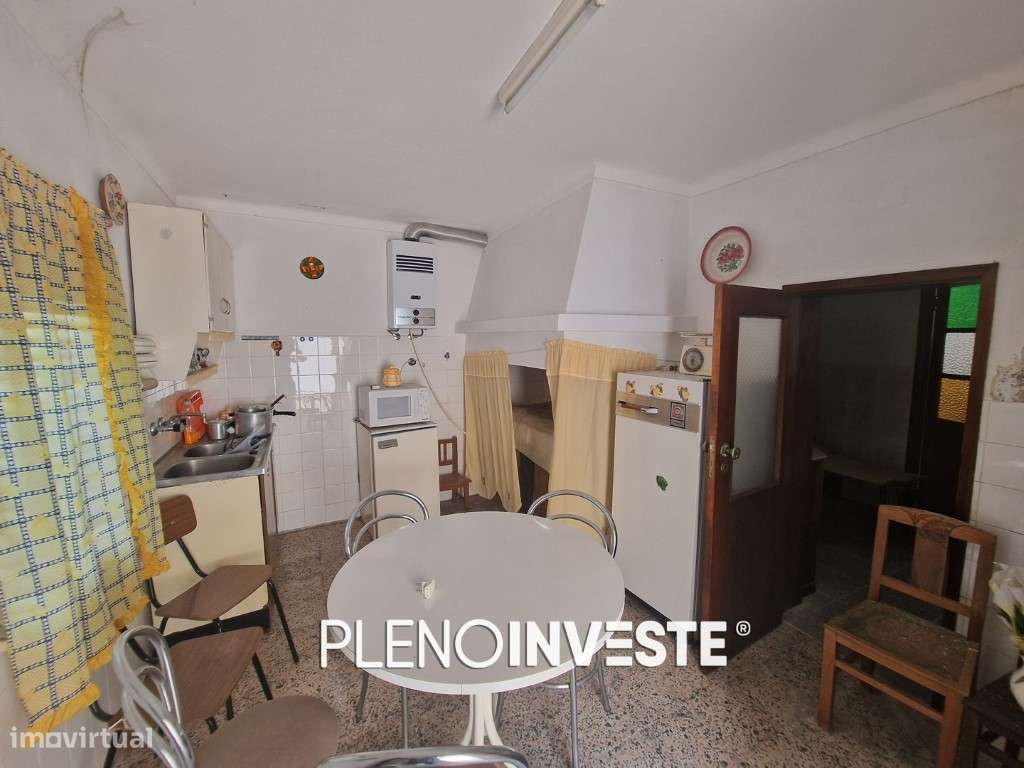 Moradia com garagem e terreno em Vale de Açor-41