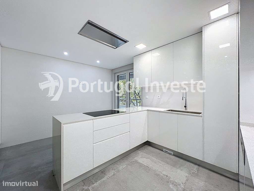 Sublime Duplex T4 com Mezanino no centro de Carcavelos-13