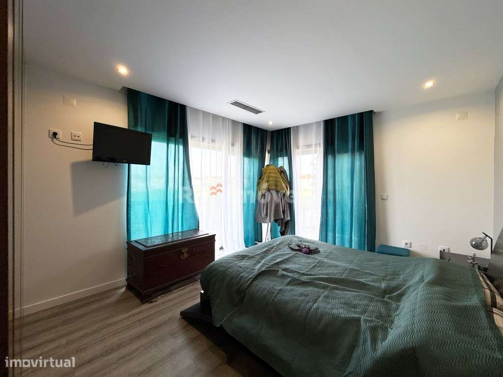 Apartamento T3 em condomínio privado com piscina-17