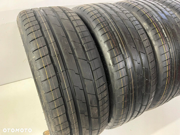 OPONY LETNIE HANKOOK VENTUS S1 EVO3 225/45/19 96W XL DEMO 2023R - 2