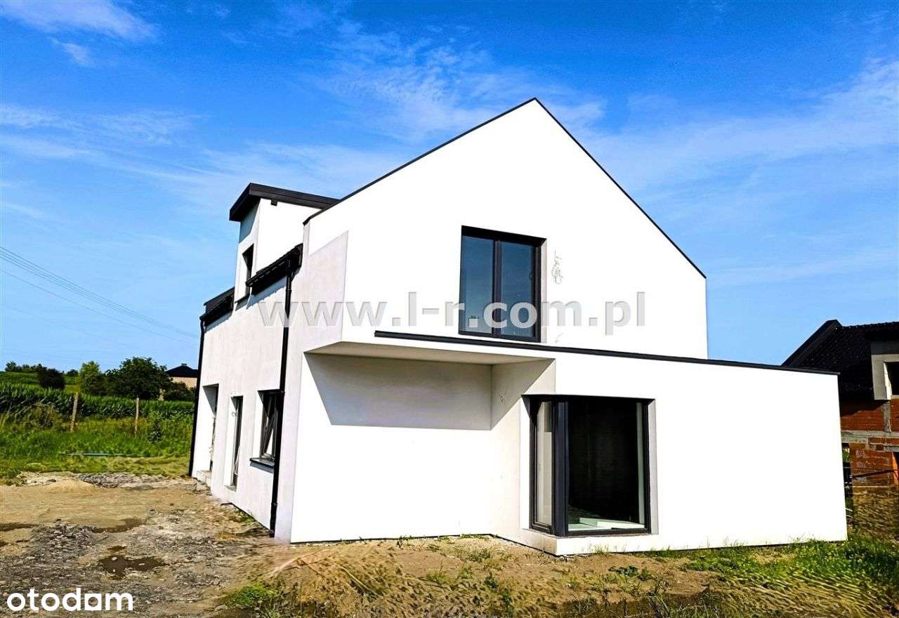 Przestronny Dom W Znakomitej Lokalizacji-13